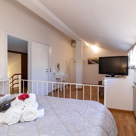 Attico Quarto Di Luna เวโรนา ภายนอก รูปภาพ