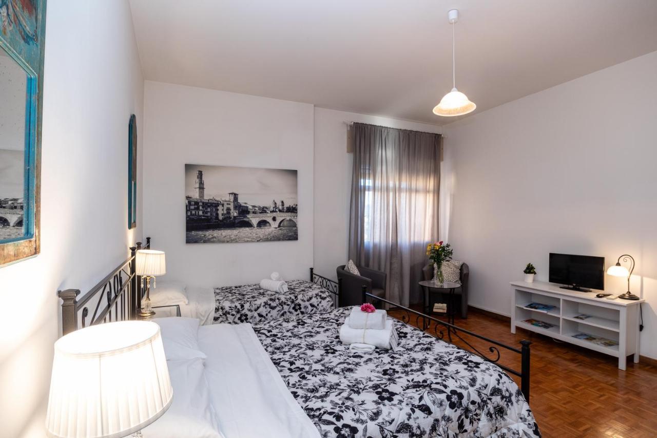Attico Quarto Di Luna เวโรนา ภายนอก รูปภาพ