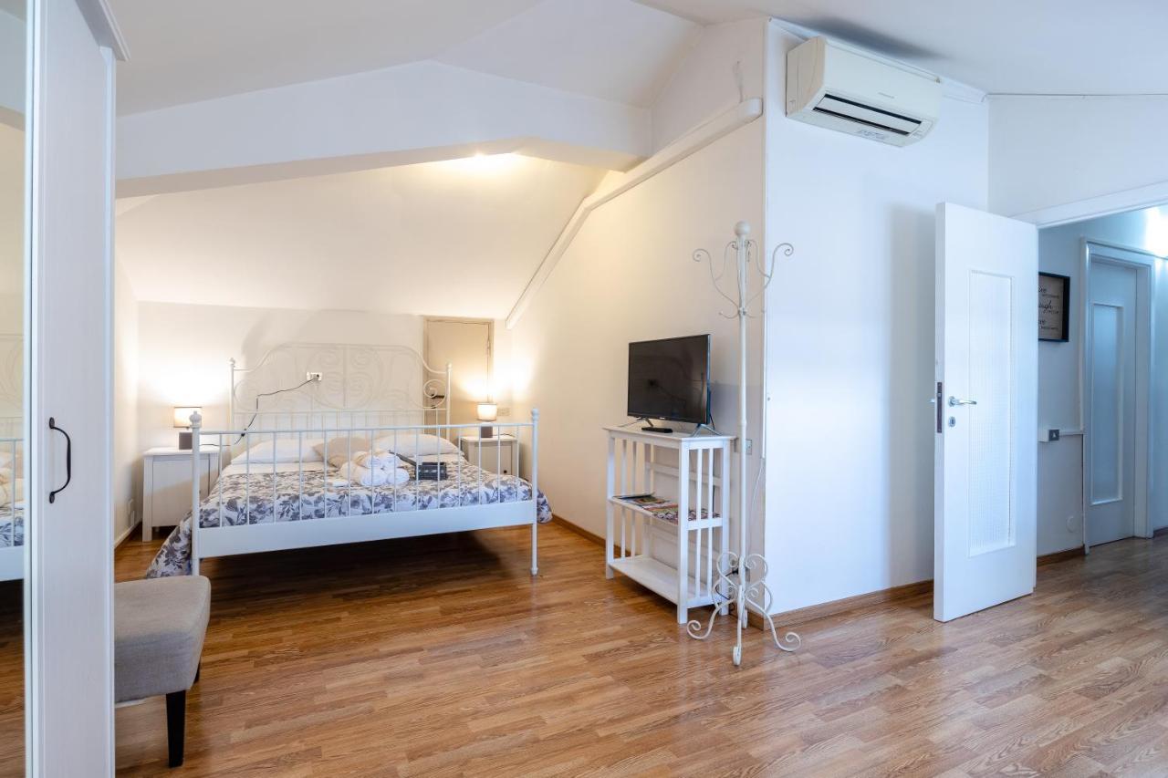 Attico Quarto Di Luna เวโรนา ภายนอก รูปภาพ