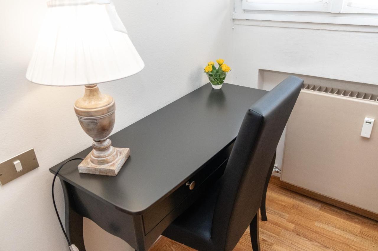 Attico Quarto Di Luna เวโรนา ภายนอก รูปภาพ