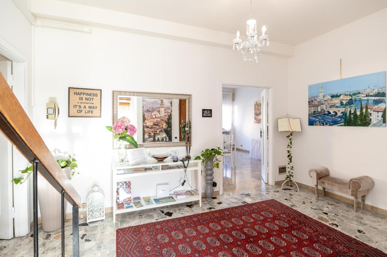 Attico Quarto Di Luna เวโรนา ภายนอก รูปภาพ